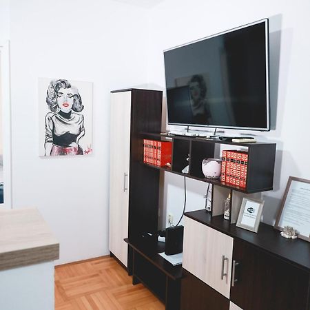 Appartement Lucasa à Subotica Extérieur photo