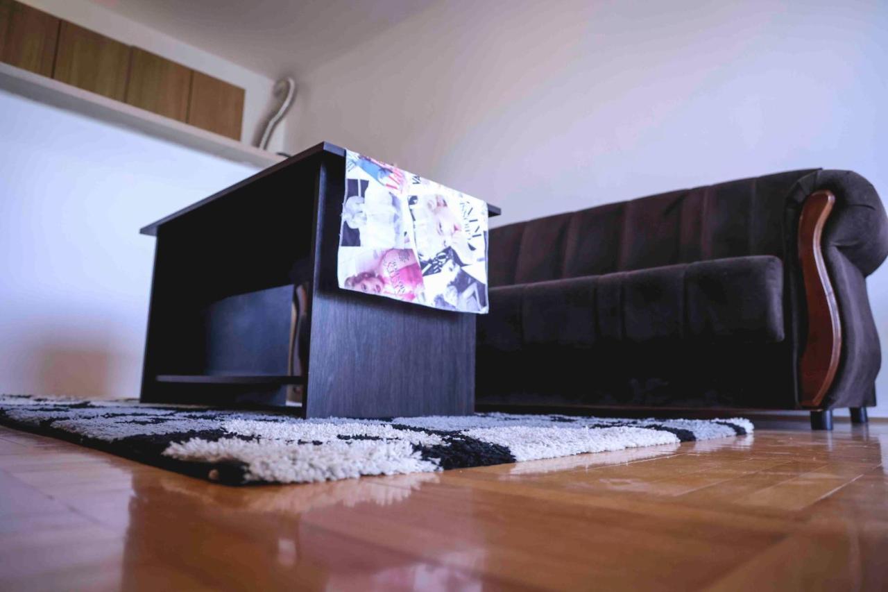 Appartement Lucasa à Subotica Extérieur photo