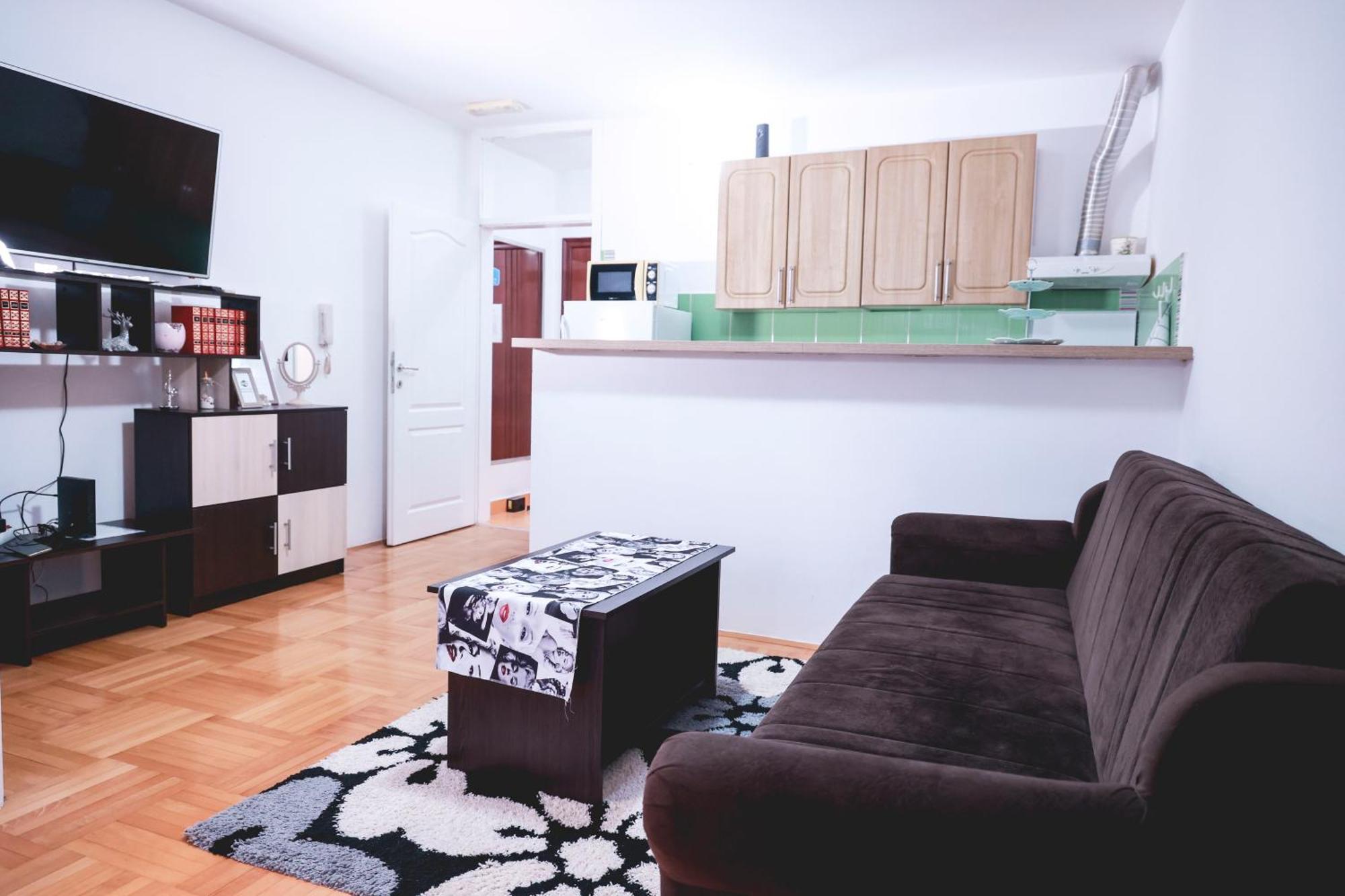 Appartement Lucasa à Subotica Extérieur photo